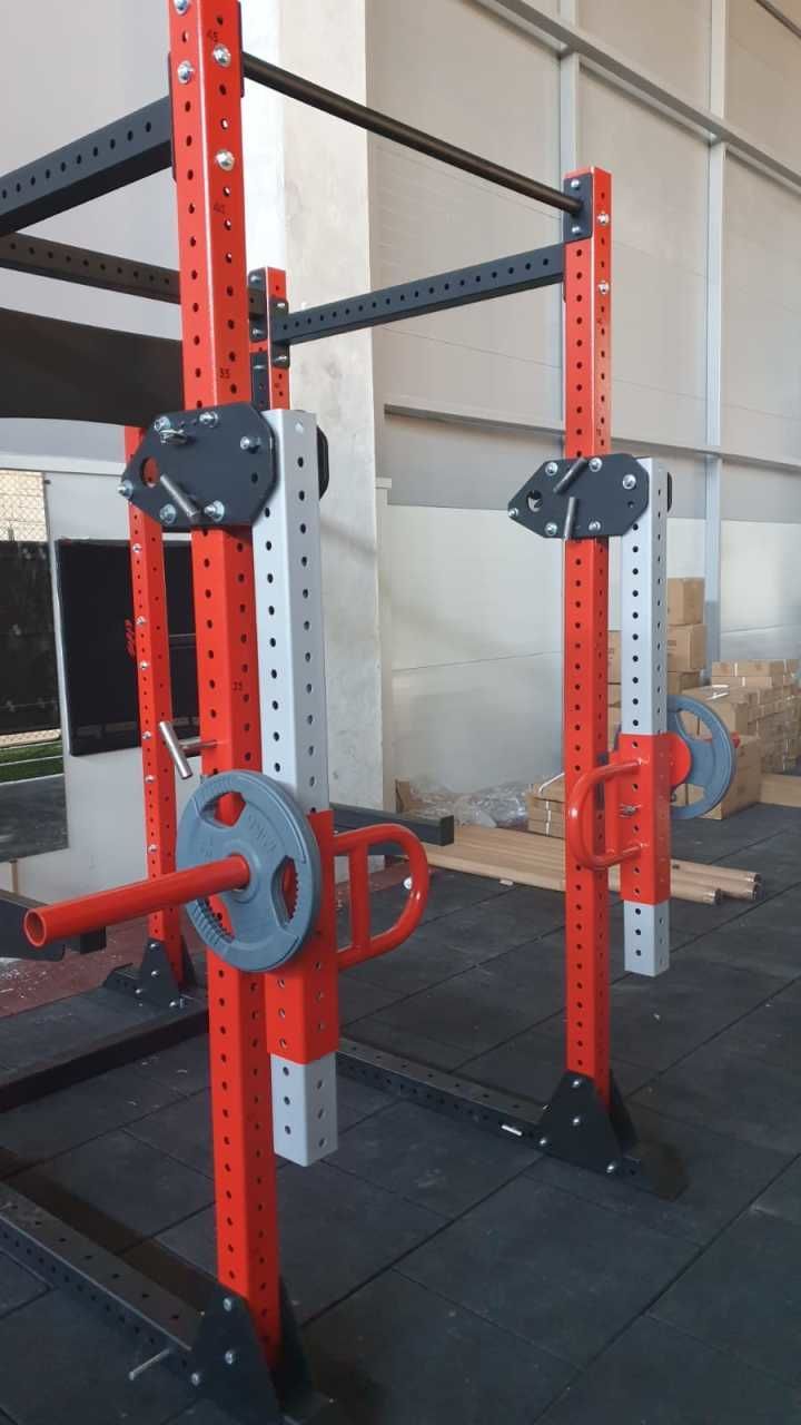 LEVER POWER ARMS BELT SQUAT